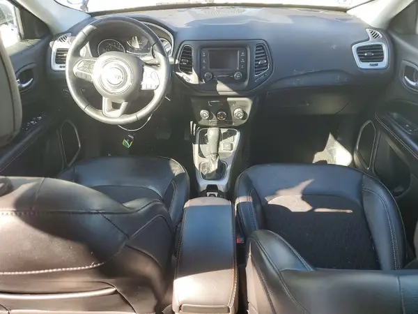 3C4NJDBB4JT180886 2018 JEEP COMPASS - Image 8