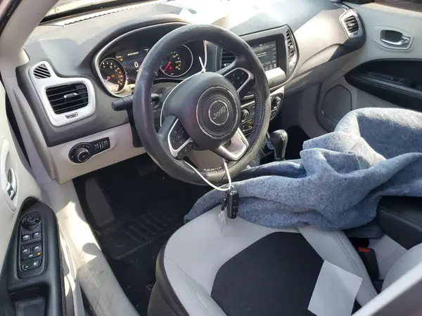 3C4NJDBB4JT180998 2018 JEEP COMPASS - Image 8