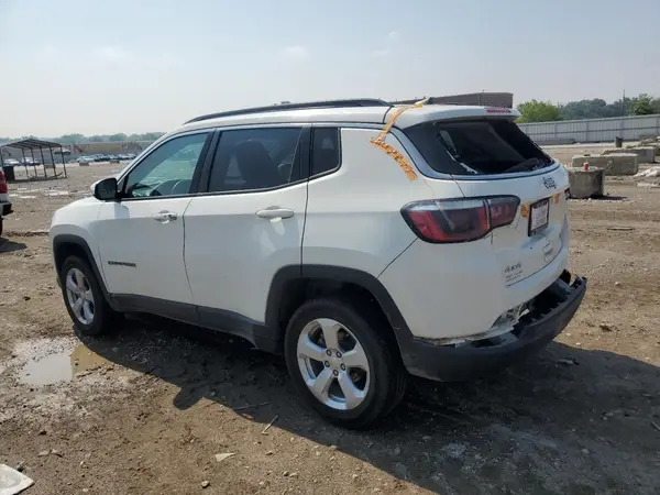 3C4NJDBB4JT191032 2018 JEEP COMPASS - Image 2