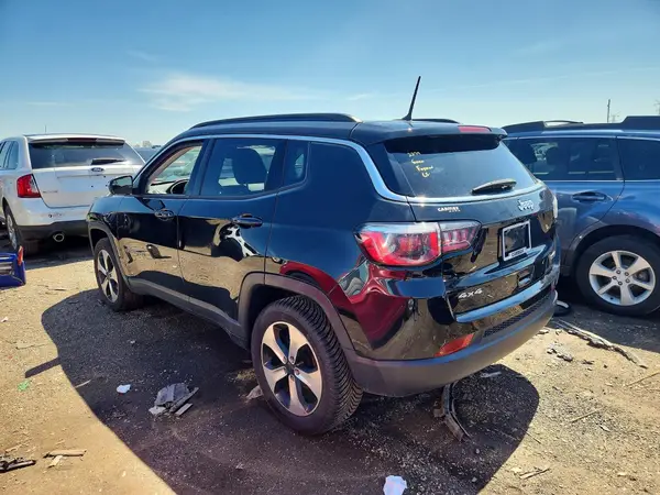 3C4NJDBB4JT191399 2018 JEEP COMPASS - Image 2