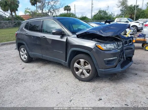 3C4NJDBB4JT192312 2018 JEEP COMPASS - Image 1