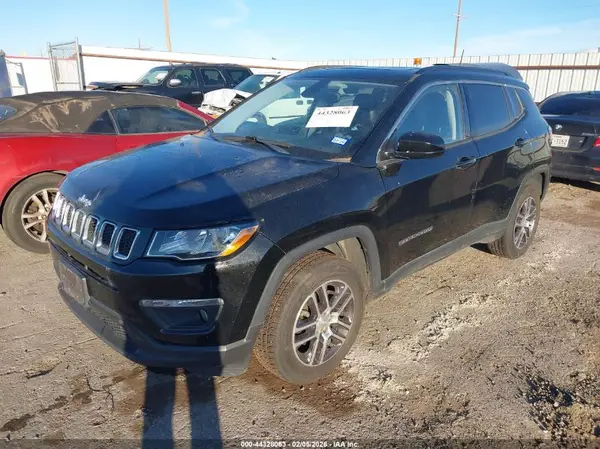 3C4NJDBB4JT201316 2018 JEEP COMPASS - Image 2