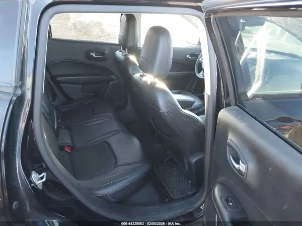3C4NJDBB4JT201316 2018 JEEP COMPASS - Image 8