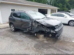 3C4NJDBB4JT201414 2018 JEEP COMPASS