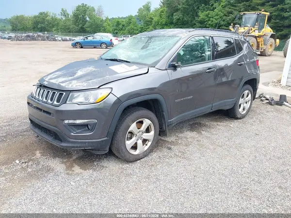 3C4NJDBB4JT201414 2018 JEEP COMPASS - Image 2