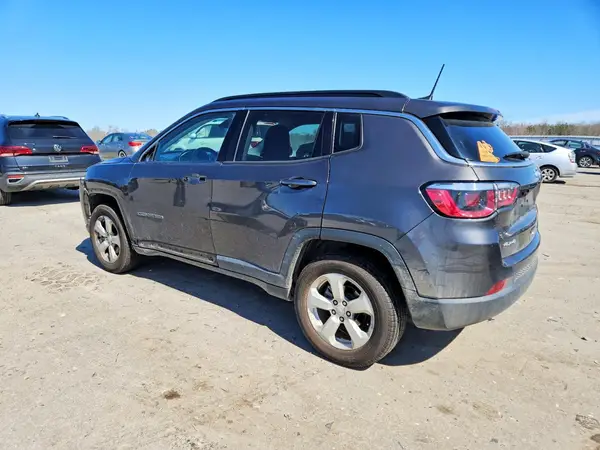 3C4NJDBB4JT202840 2018 JEEP COMPASS - Image 2
