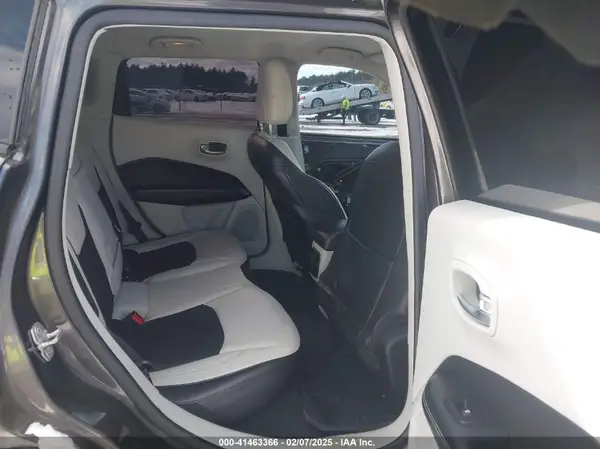 3C4NJDBB4JT212073 2018 JEEP COMPASS - Image 7