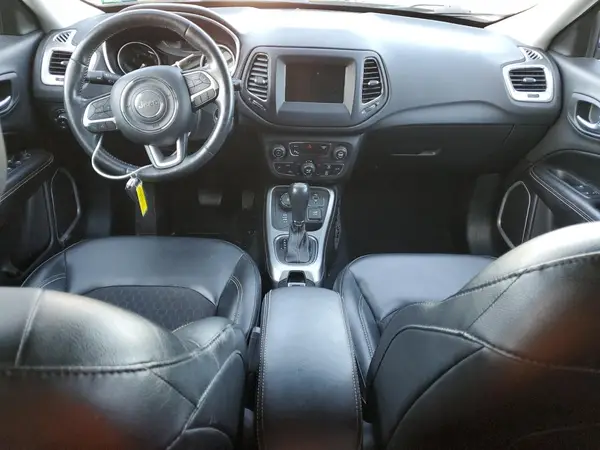3C4NJDBB4JT222389 2018 JEEP COMPASS - Image 8
