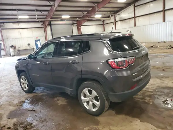 3C4NJDBB4JT222943 2018 JEEP COMPASS - Image 2