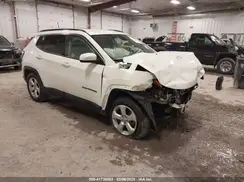 3C4NJDBB4JT230993 2018 JEEP COMPASS