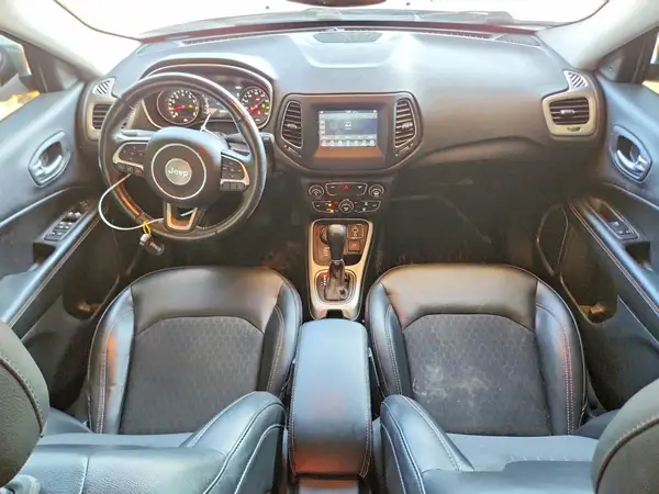 3C4NJDBB4JT231366 2018 JEEP COMPASS - Image 8