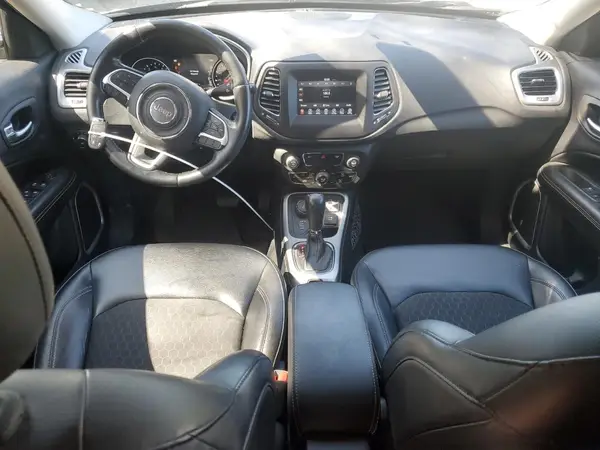 3C4NJDBB4JT239564 2018 JEEP COMPASS - Image 8