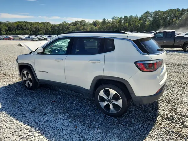 3C4NJDBB4JT245820 2018 JEEP COMPASS - Image 2