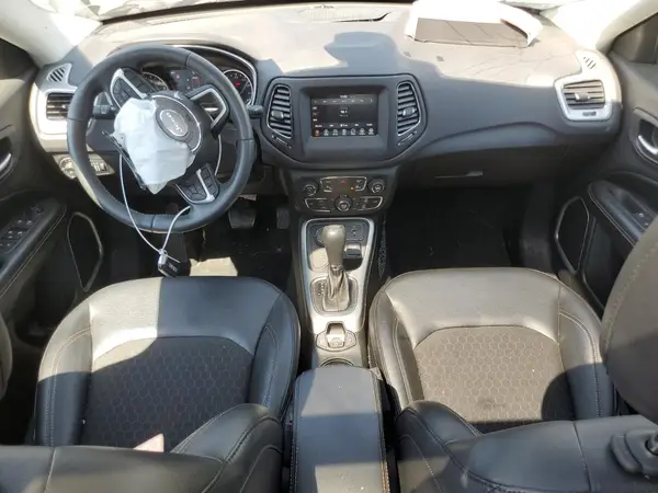 3C4NJDBB4JT249298 2018 JEEP COMPASS - Image 8