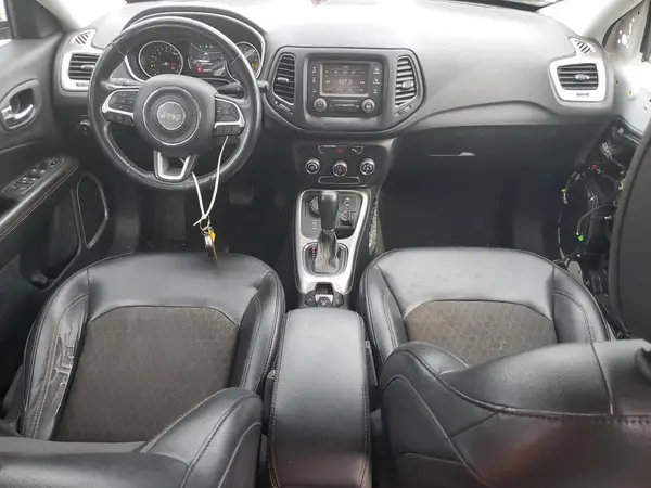 3C4NJDBB4JT250094 2018 JEEP COMPASS - Image 8