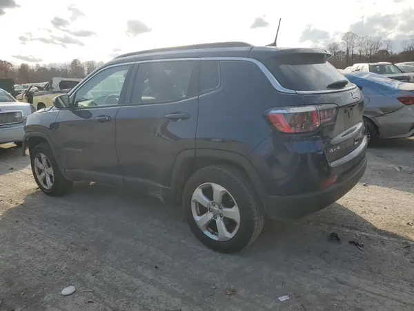 3C4NJDBB4JT253027 2018 JEEP COMPASS - Image 2