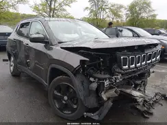 3C4NJDBB4JT254694 2018 JEEP COMPASS