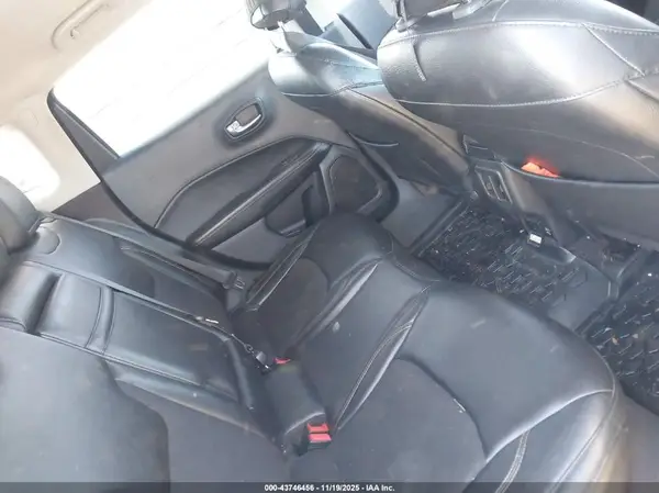 3C4NJDBB4JT259393 2018 JEEP COMPASS - Image 8