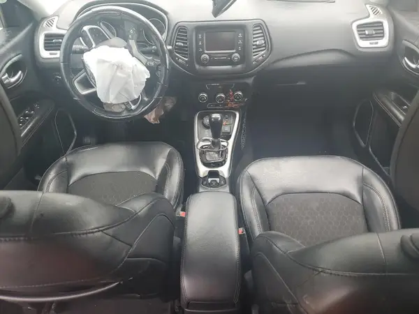 3C4NJDBB4JT261600 2018 JEEP COMPASS - Image 8