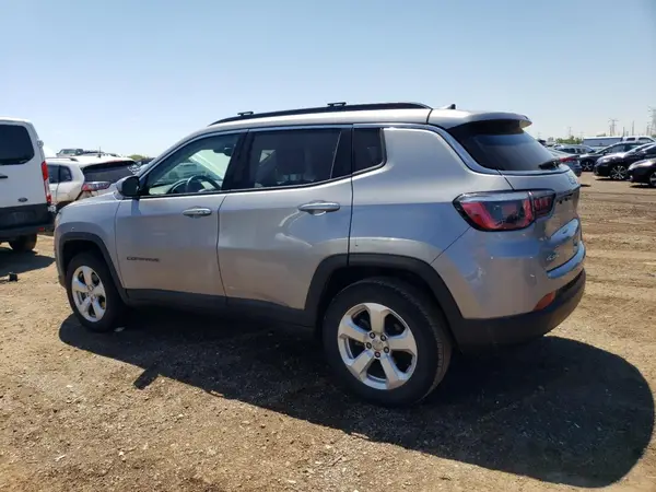 3C4NJDBB4JT262486 2018 JEEP COMPASS - Image 2