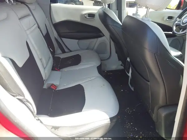 3C4NJDBB4JT270443 2018 JEEP COMPASS - Image 8