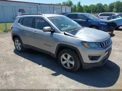 3C4NJDBB4JT270961 2018 JEEP COMPASS