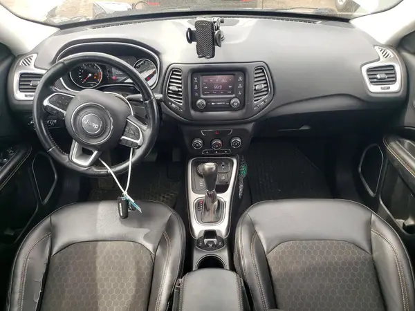 3C4NJDBB4JT281443 2018 JEEP COMPASS - Image 8