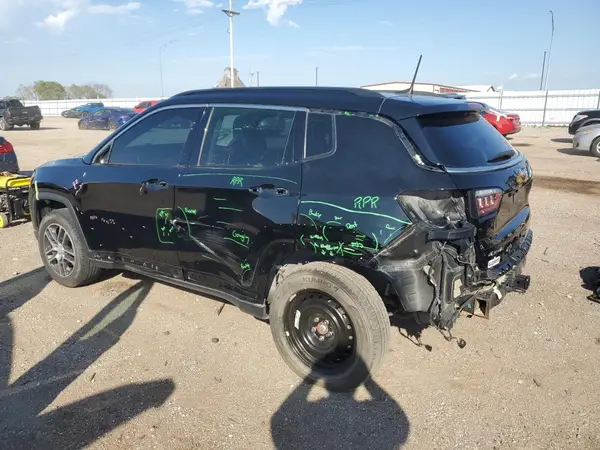 3C4NJDBB4JT283726 2018 JEEP COMPASS - Image 2