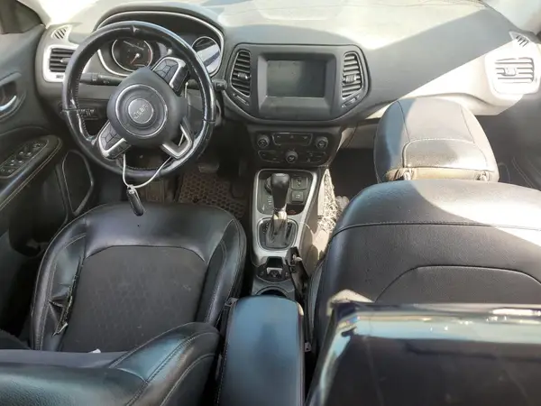 3C4NJDBB4JT284231 2018 JEEP COMPASS - Image 8