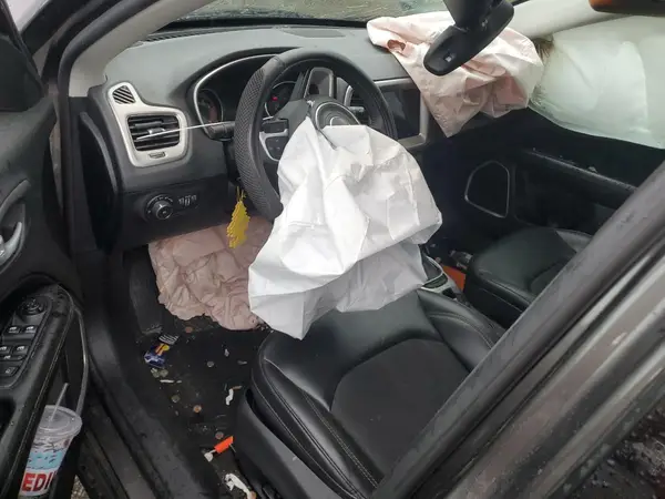 3C4NJDBB4JT284505 2018 JEEP COMPASS - Image 8