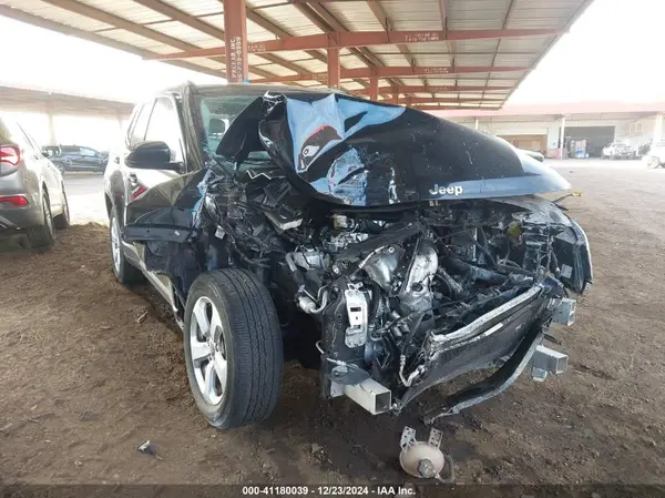 3C4NJDBB4JT303859 2018 JEEP COMPASS - Image 1