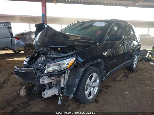 3C4NJDBB4JT303859 2018 JEEP COMPASS - Image 2