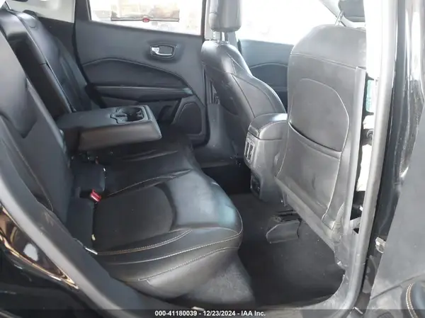 3C4NJDBB4JT303859 2018 JEEP COMPASS - Image 8