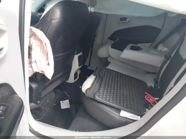 3C4NJDBB4JT307068 2018 JEEP COMPASS - Image 8