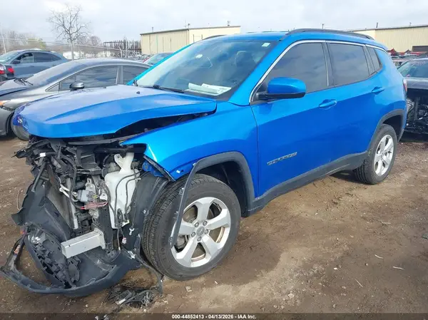 3C4NJDBB4JT308236 2018 JEEP COMPASS - Image 2