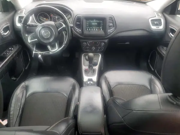 3C4NJDBB4JT313999 2018 JEEP COMPASS - Image 8