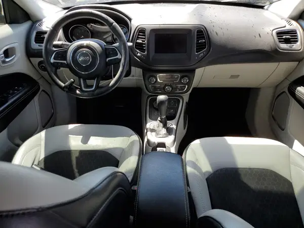 3C4NJDBB4JT314134 2018 JEEP COMPASS - Image 8