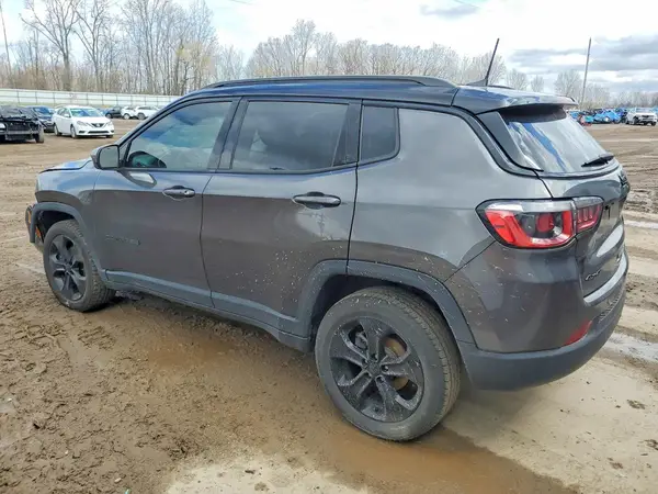 3C4NJDBB4JT314201 2018 JEEP COMPASS - Image 2