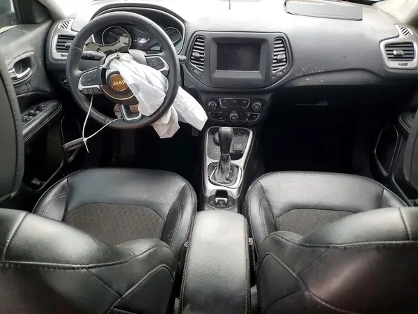 3C4NJDBB4JT316143 2018 JEEP COMPASS - Image 8