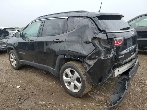 3C4NJDBB4JT326249 2018 JEEP COMPASS - Image 2