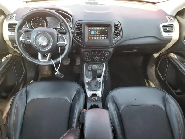 3C4NJDBB4JT331323 2018 JEEP COMPASS - Image 8