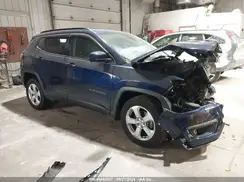 3C4NJDBB4JT331404 2018 JEEP COMPASS