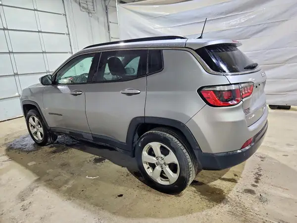 3C4NJDBB4JT331502 2018 JEEP COMPASS - Image 2