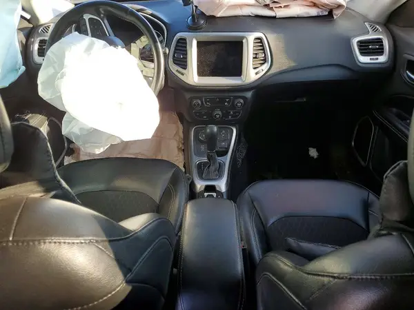 3C4NJDBB4JT331998 2018 JEEP COMPASS - Image 8