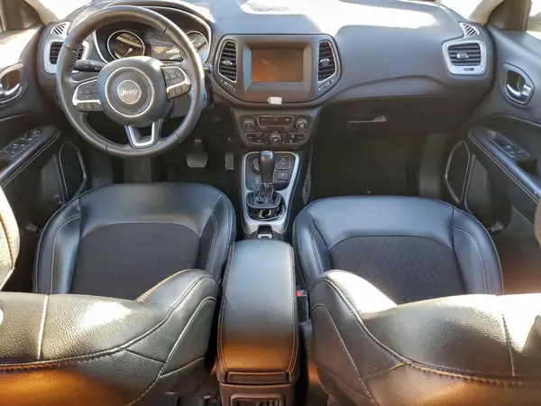 3C4NJDBB4JT366203 2018 JEEP COMPASS - Image 8