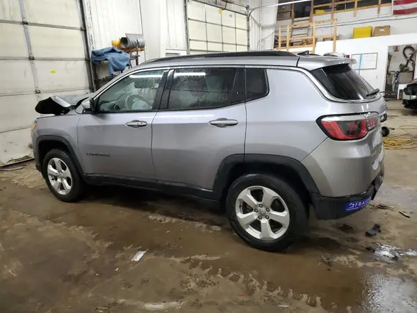 3C4NJDBB4JT402200 2018 JEEP COMPASS - Image 2