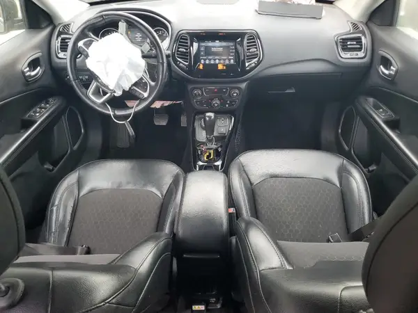 3C4NJDBB4JT402892 2018 JEEP COMPASS - Image 8