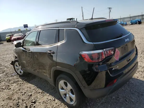 3C4NJDBB4JT413813 2018 JEEP COMPASS - Image 2