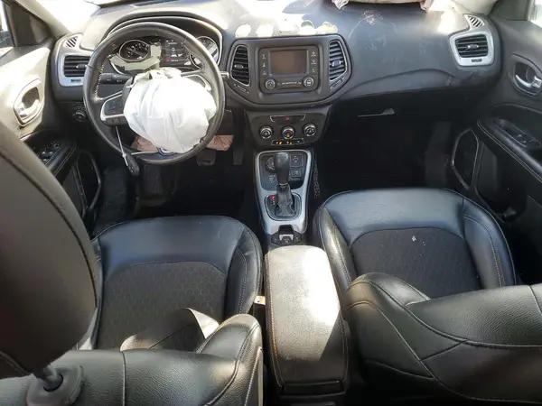 3C4NJDBB4JT423211 2018 JEEP COMPASS - Image 8