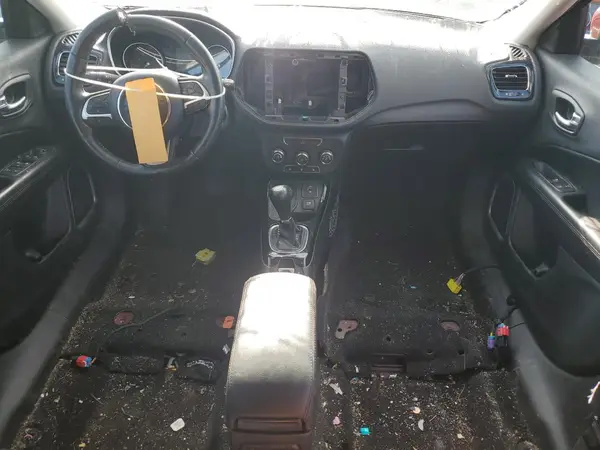 3C4NJDBB4JT433589 2018 JEEP COMPASS - Image 8